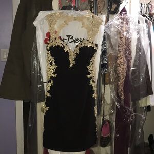 Worn once for homecoming